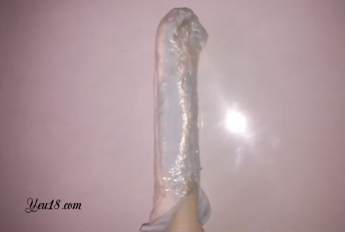 Bước 2 Tự làm dương vật giả bằng băng vệ sinh