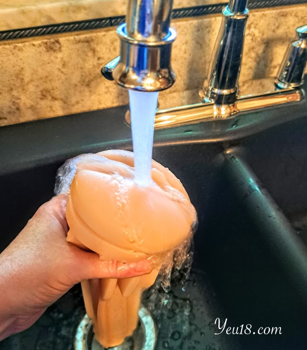 Rửa sạch với nước